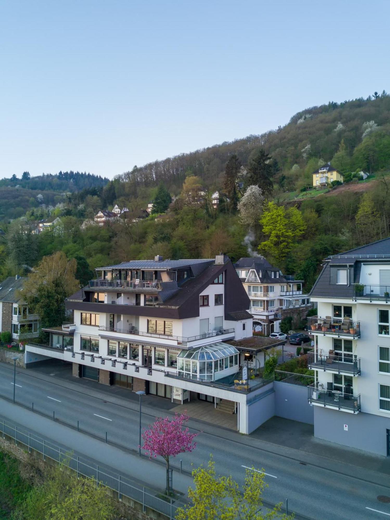 Отель Haus Erholung Кохем Экстерьер фото